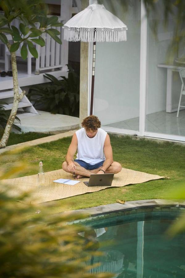 Dream Cowork Hotel Kuta  Exterior foto